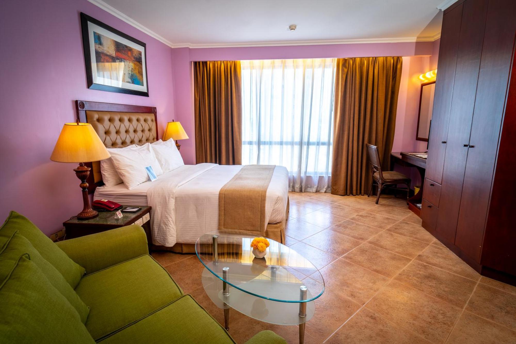 Royal Bellagio Hotel 3*